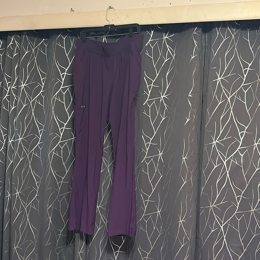 Purple, scrub pants, barely worn